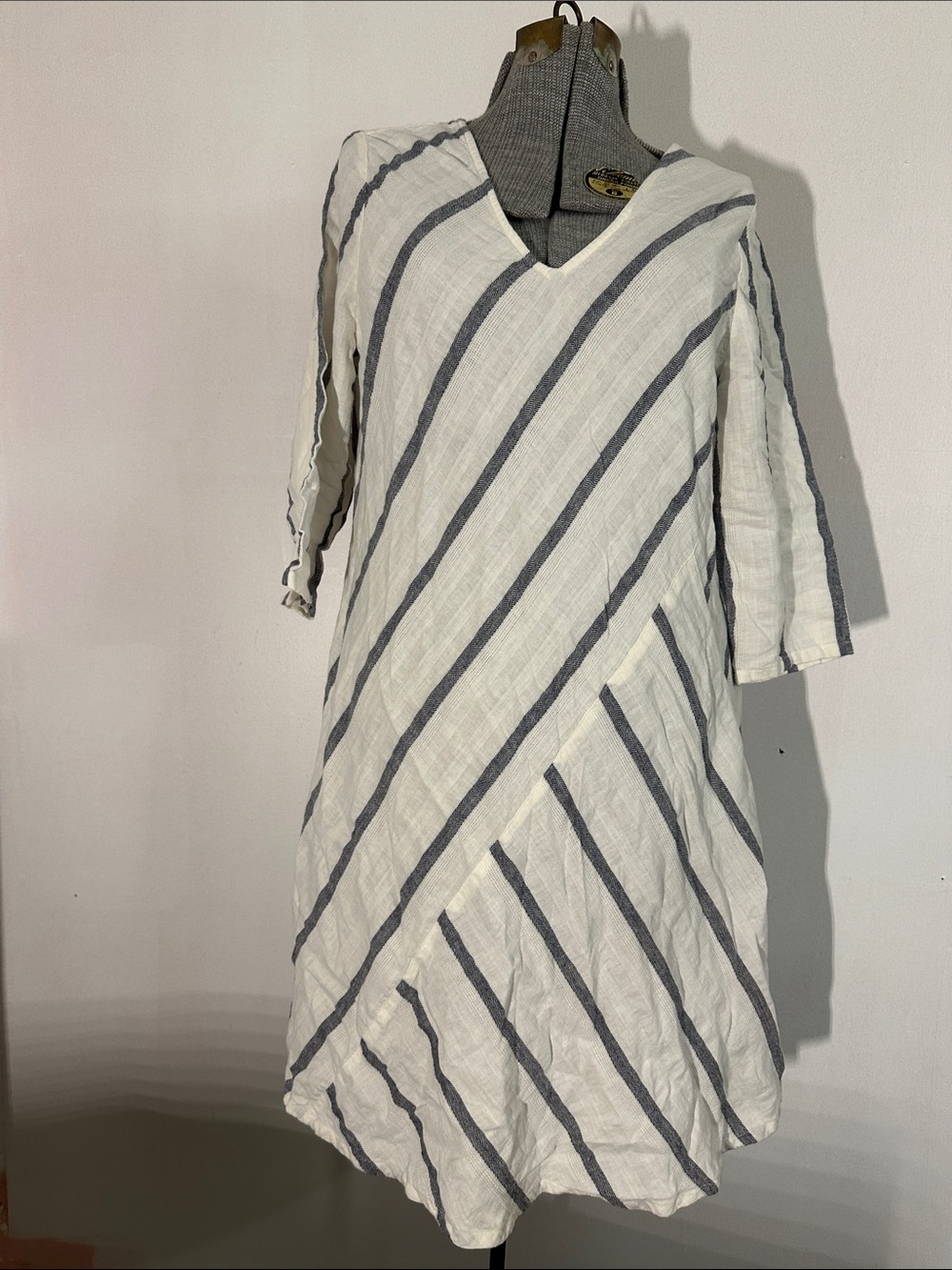 Soft Surroundings White and Gray Diagonal Stripe V-Neck Dress